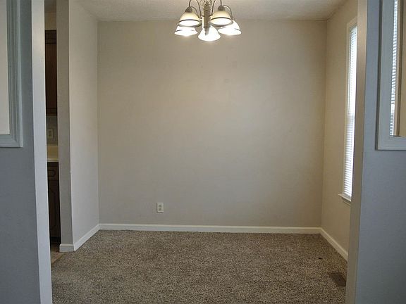 4th image of 3454 Arvin Dr