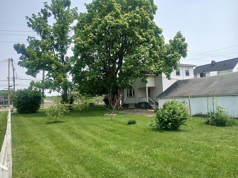 2nd image of 2599 Bobmeyer Rd