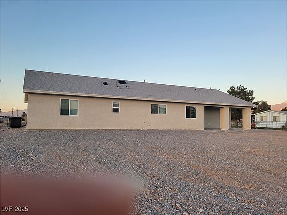 4th image of 1021 Manse Rd