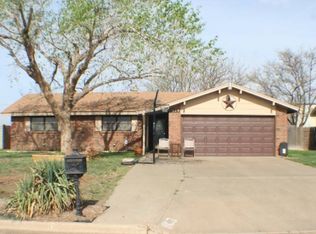 1505 Jefferson St, Plainview, TX 79072