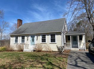 19 Bay View Ave, Bourne, MA 02532