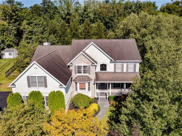 16 Riviera Drive, Hopewell Junction, NY 12533