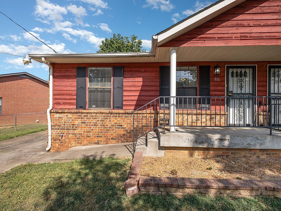 1st image of 806 Charlie Pl