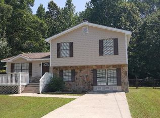 215 Gage Ct, Fairburn, GA 30213