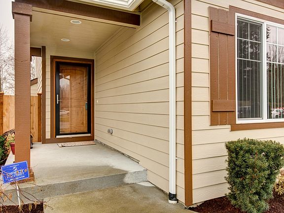 4th image of 8300 85th Ave NE