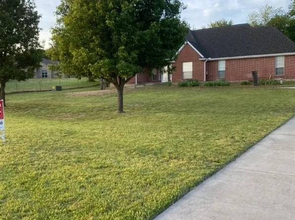 132 Imperial Mammoth Valley Ln, Weatherford, TX 76085