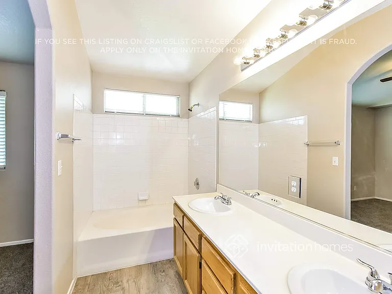 8904 Chenin Ave — Photo 12