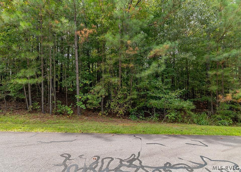 2nd image of 19 Waterside Dr