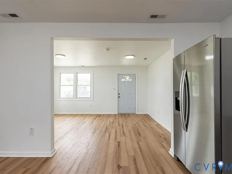 1806 Sussex St — Photo 18