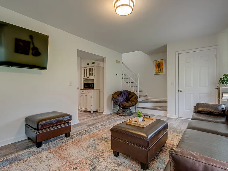 179 Anderson Ln #B — Photo 6