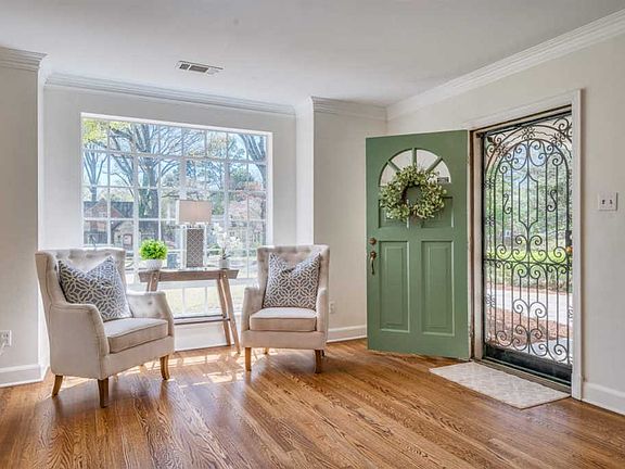 3rd image of 3580 Waynoka Ave