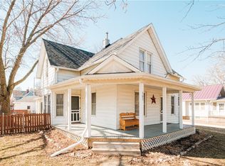 303 13th St, Dallas Center, IA 50063