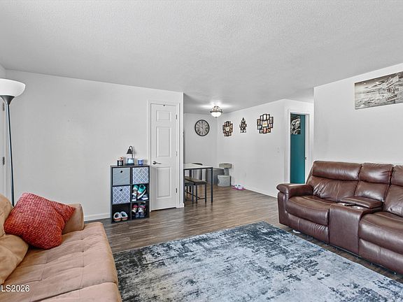 5th image of 229 Gordon Ln