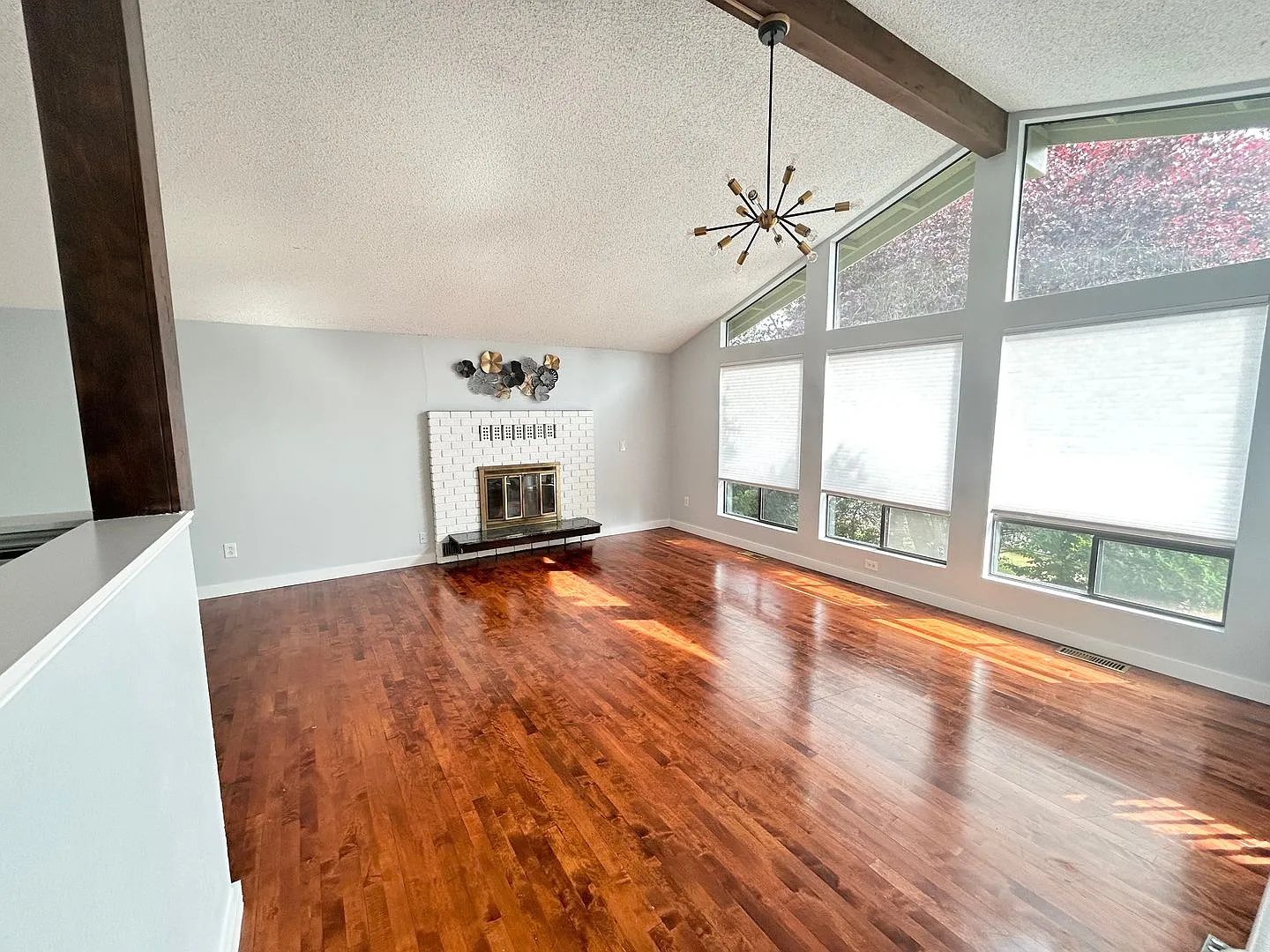 Spacious West Hill Gem 4 Bed, 3 Bath with Stunning Layout and Modern Comforts — Photo 3