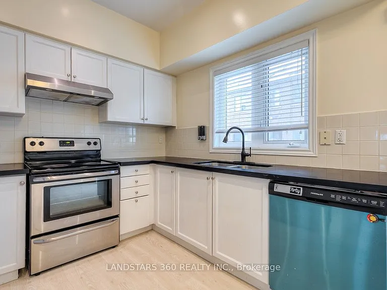 9133 Bayview Ave #69 — Photo 15