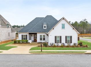 1000 Birdie Ln, Auburn, AL 36830