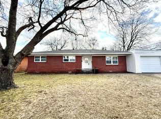 900 Davis St, Ardmore, OK 73401