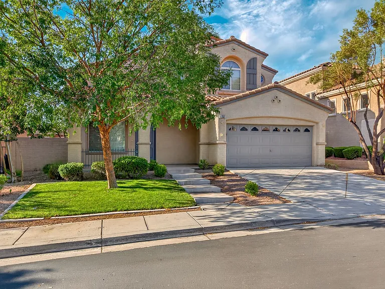 11757 Del Sur Ave — Photo 2