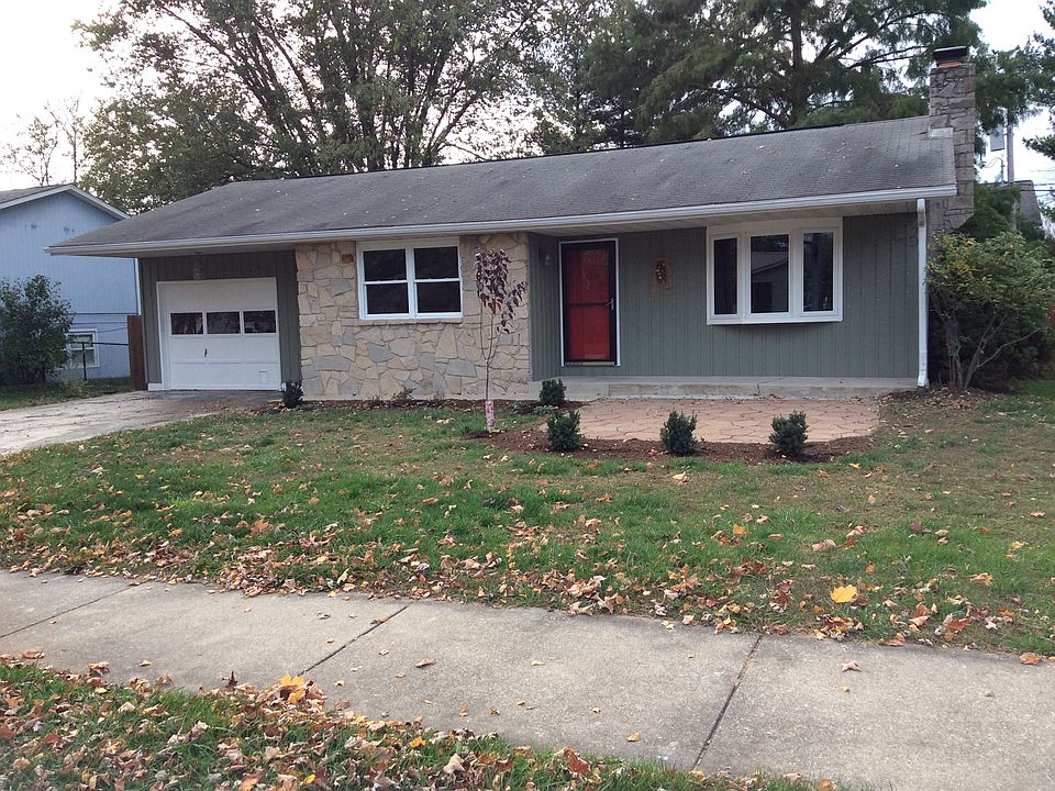 1st image of 420 S Westwood Dr