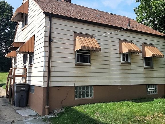 5th image of 740 Detroit Ave