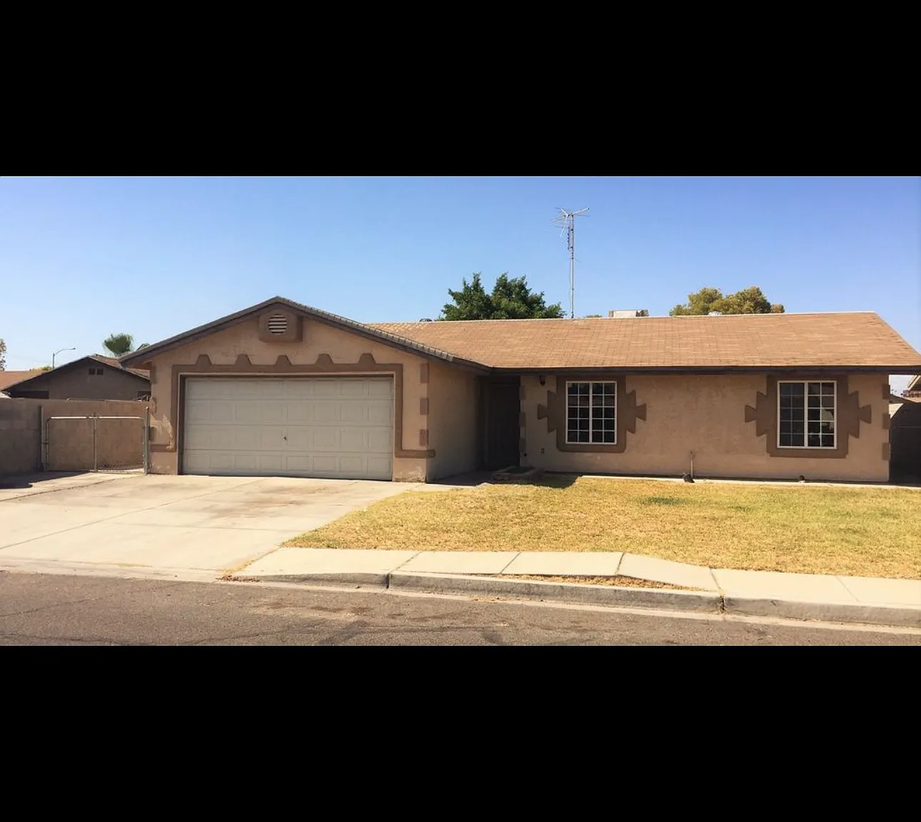 3 bed, 1254 sqft, $1,600 — Photo 1