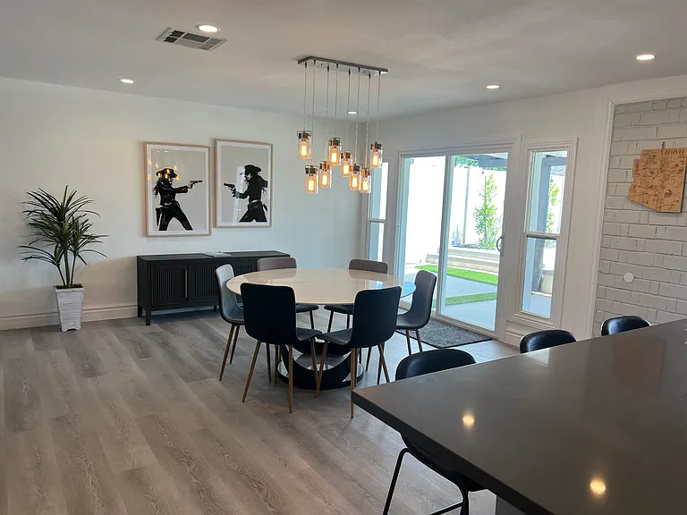 8201 E Mitchell Dr — Photo 15