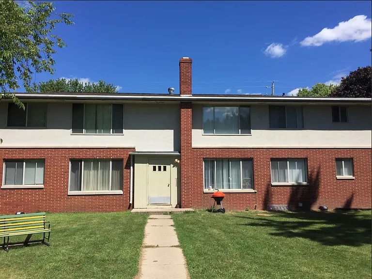 1287 Shawano Avenue Apartments — Photo 1