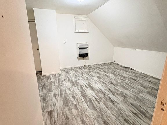 5th image of 6808 Whitney Ave #1