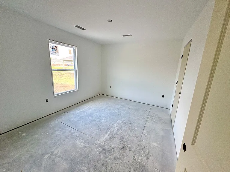 4654 Pierce Dr — Photo 6