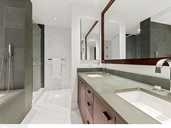 5th image of 33 W 56th St APT 8C