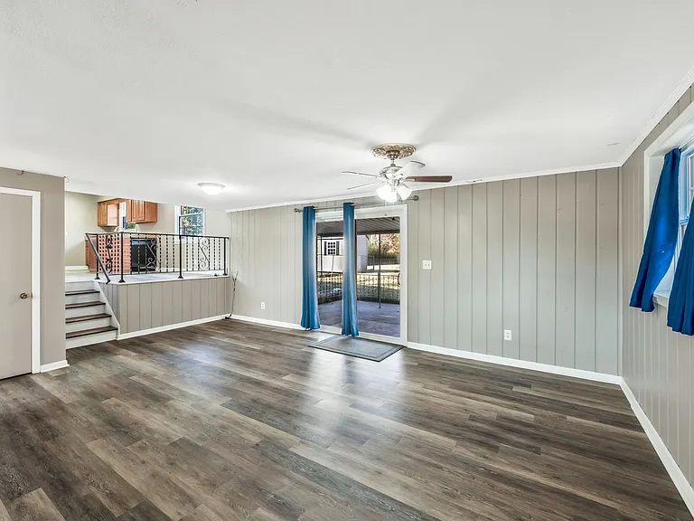 138 Roberta Dr — Photo 22