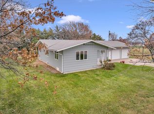 2176 Frontier Rd, Galva, KS 67443