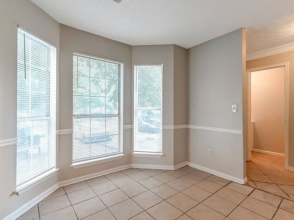 3rd image of 5618 Stonington Trace Pkwy