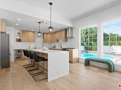 4955 Woodman Ave, Sherman Oaks, CA, 91423