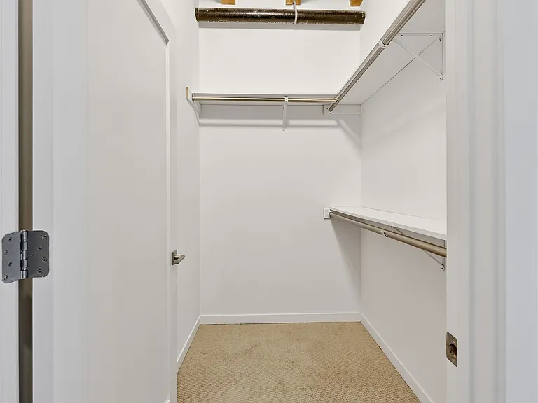 1401 N Western Ave — Photo 45