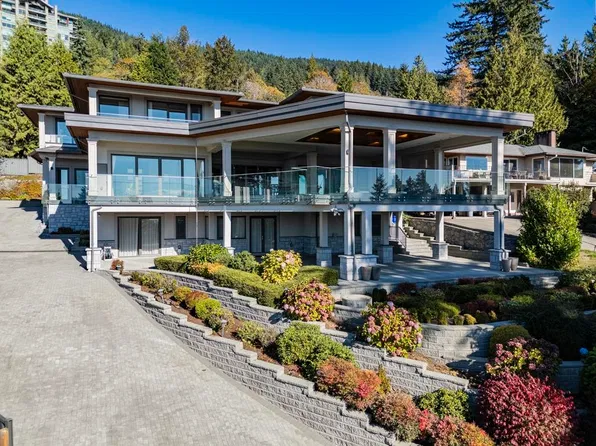3185 Benbow Rd, West Vancouver, BC V7V 3E1