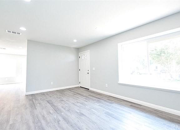 4th image of 123 S Newport Ave