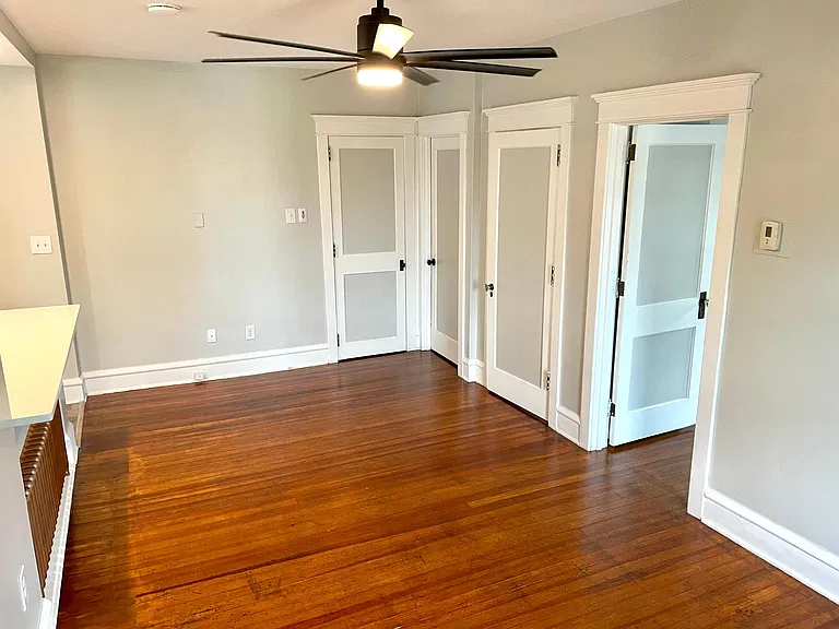 1317 W Broad St #C — Photo 16