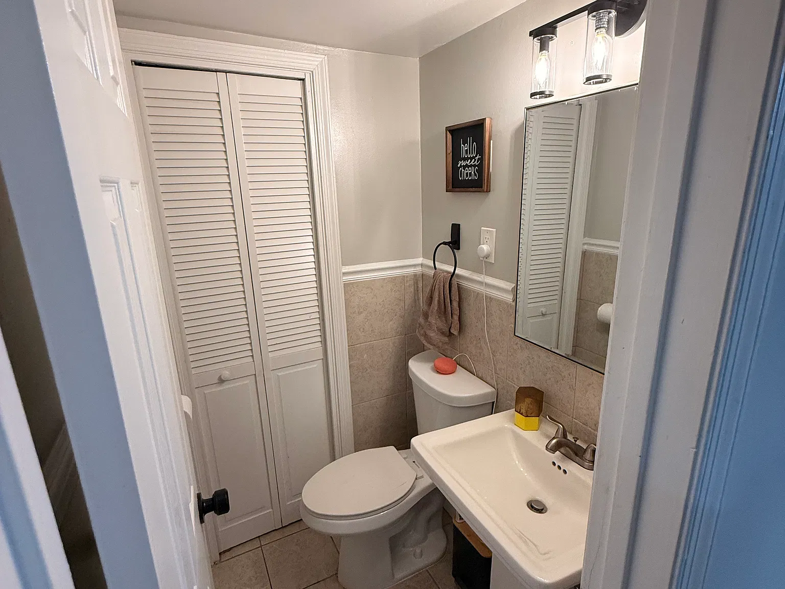3 bed, 1.5 bath, 1124 sqft, $2,299 — Photo 4