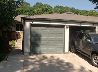 983 Silversprings Ln, Manchester, MO 63021