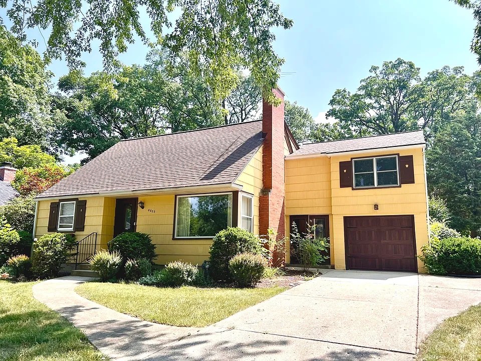 4633 Oakwood Ave