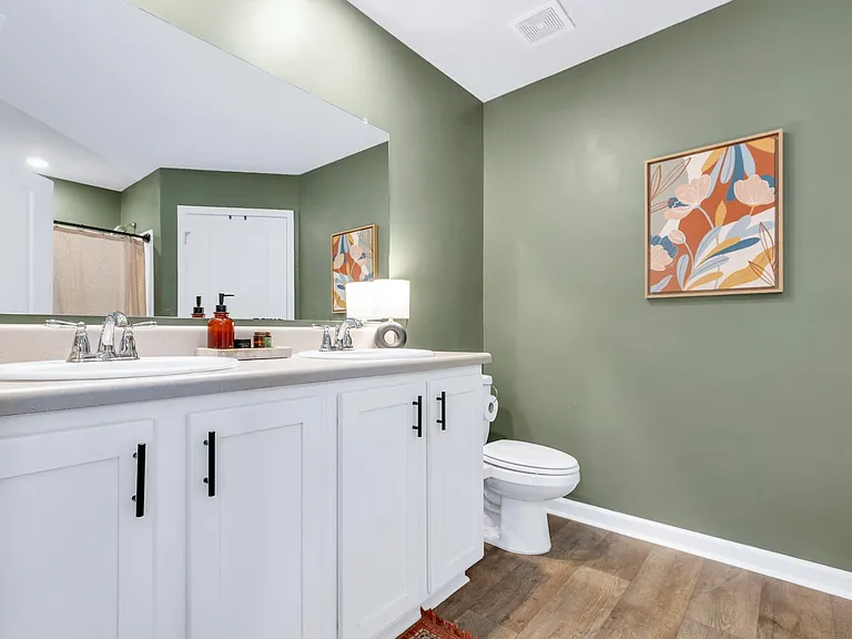 2153 Southern Bayberry Ln NE — Photo 9