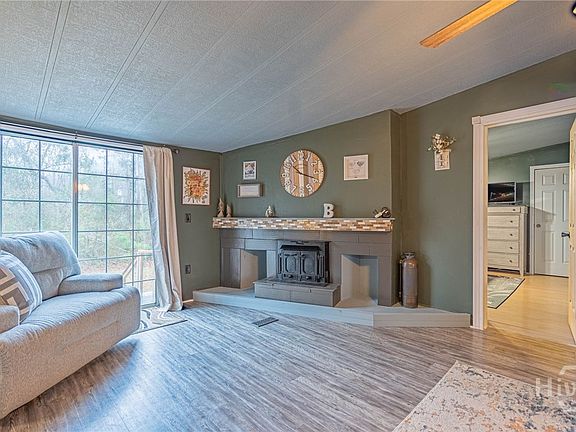 4th image of 220 Hidden Hill Road