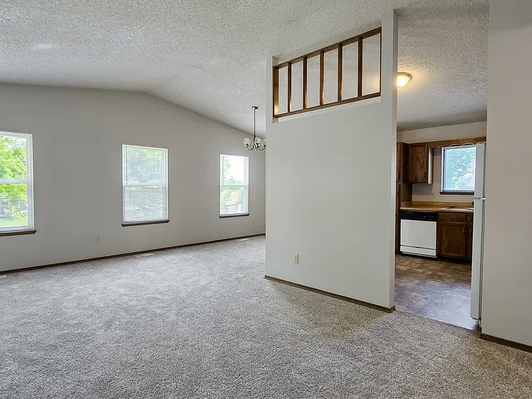 5060 Horseshoe Bnd — Photo 3