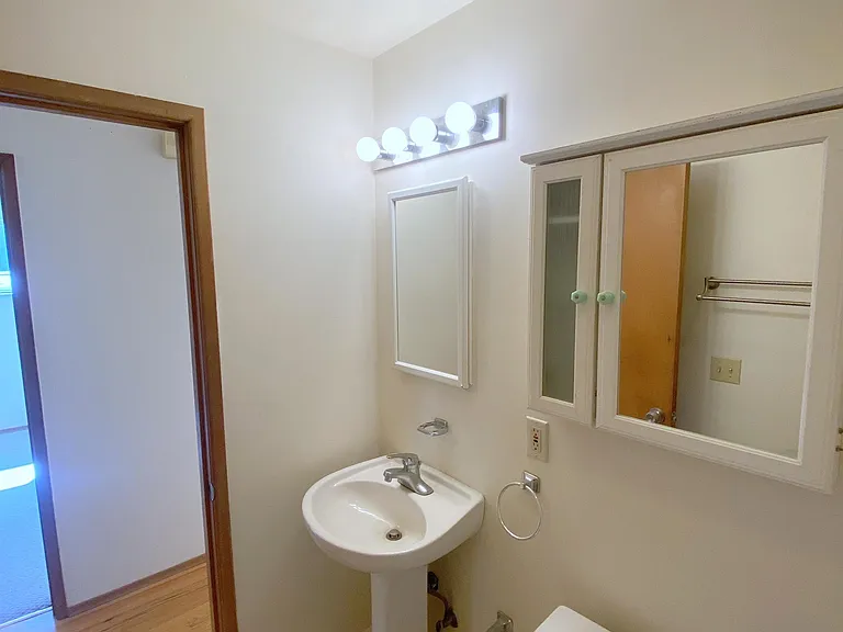 2411 NW 58th St #4 — Photo 11