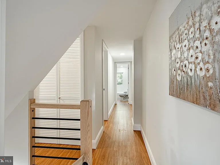 116 Newell St — Photo 4