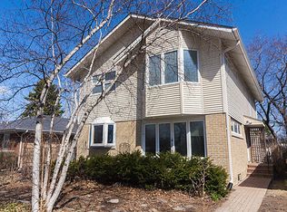 9243 Latrobe Ave, Skokie, IL 60077