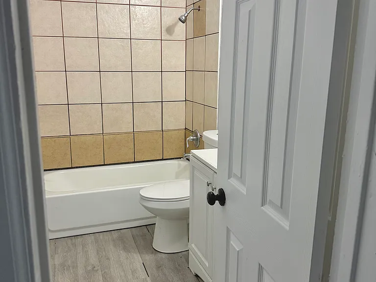 2615 W Morten Ave #A — Photo 10