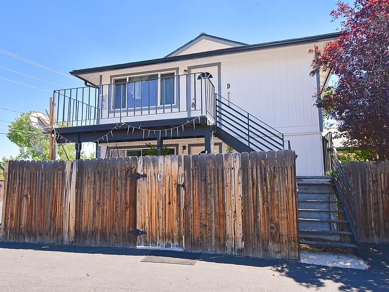 1513 N Edmonds Dr #D — Photo 1