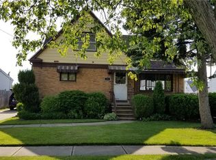 244 N Meadowbrook Pkwy, Cheektowaga, NY 14206